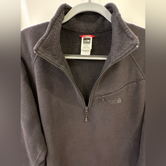 The North Face Men’s Quarter 1/4 Zip Pullover Front Zip Chest Pocket Black - Picture 4 of 9